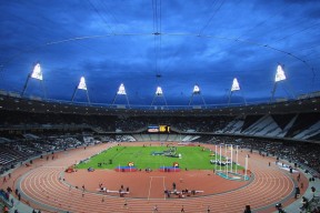 米兰体育登陆-世俱杯“东道主奇迹”：本地球队逆袭强敌赢得首胜