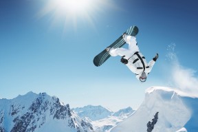 中国米兰体育-世俱杯“淘汰赛大揭秘”：黑马球队继续前行的秘密